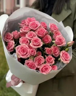 7 веток кустовых роз Флавия (Flavia)