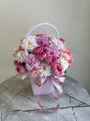 Цветы в коробке 13