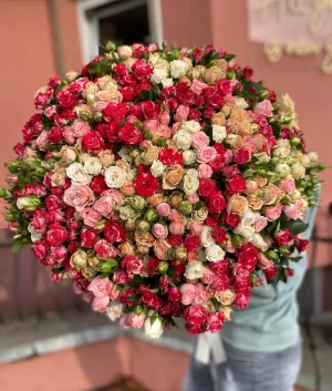101 ветка пионовидных кустовых роз Микс